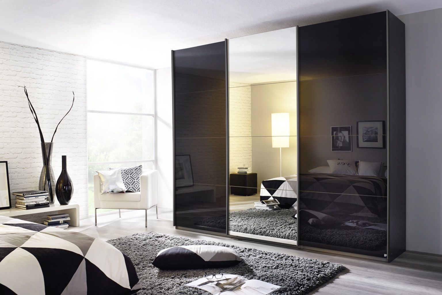 Oakwood Rauch Kulmbach 3 Sliding Doors Wardrobe