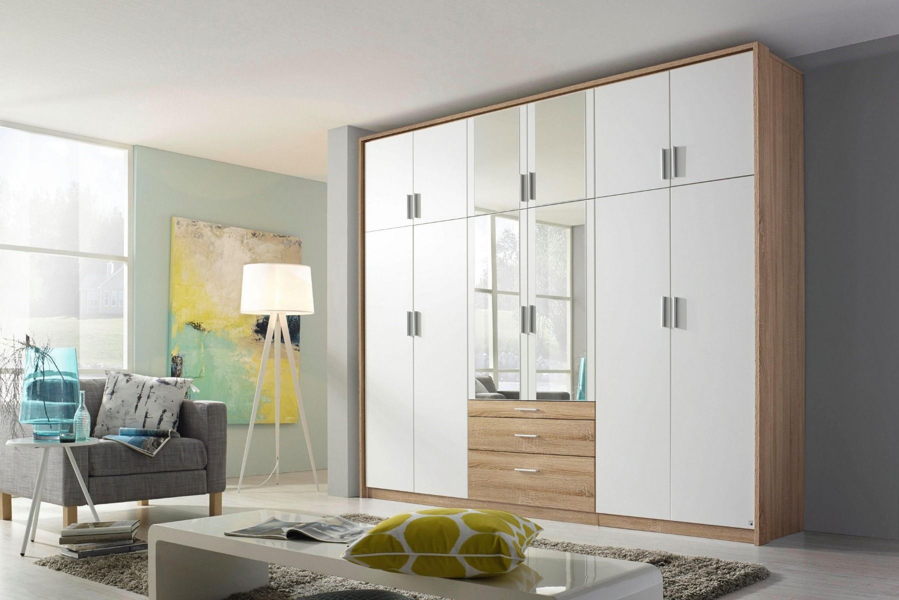 Oakwood Hildesheim - Extra 4 Piece Bedroom Furniture Set