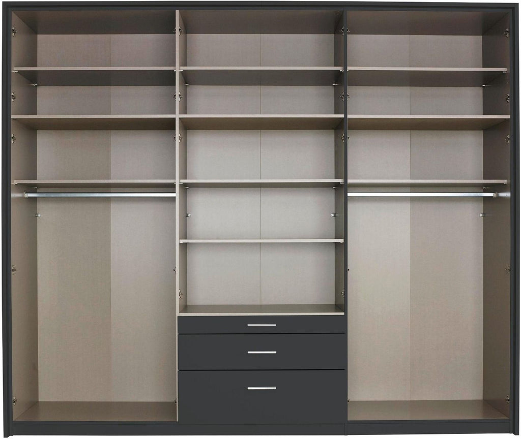 Oakwood Hildesheim - Extra 4 Piece Bedroom Furniture Set