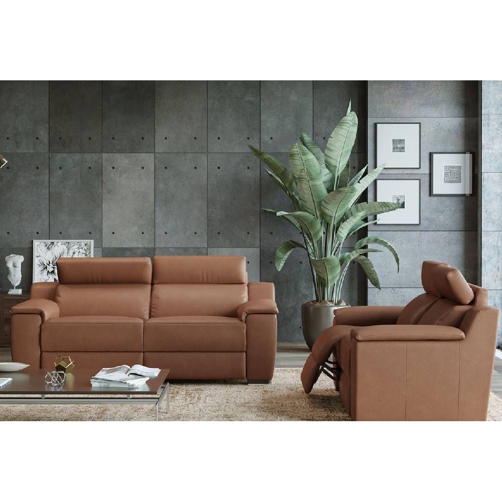 Oakwood Newtrend Concepts Italian Leather Luxor Sofa