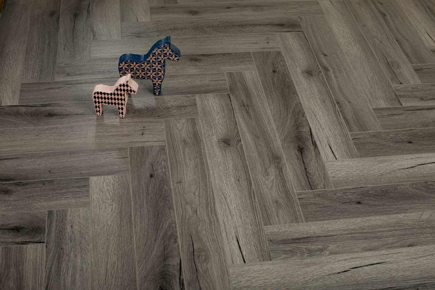 Oakwood Herringbone 12mm Century Oak Laminate