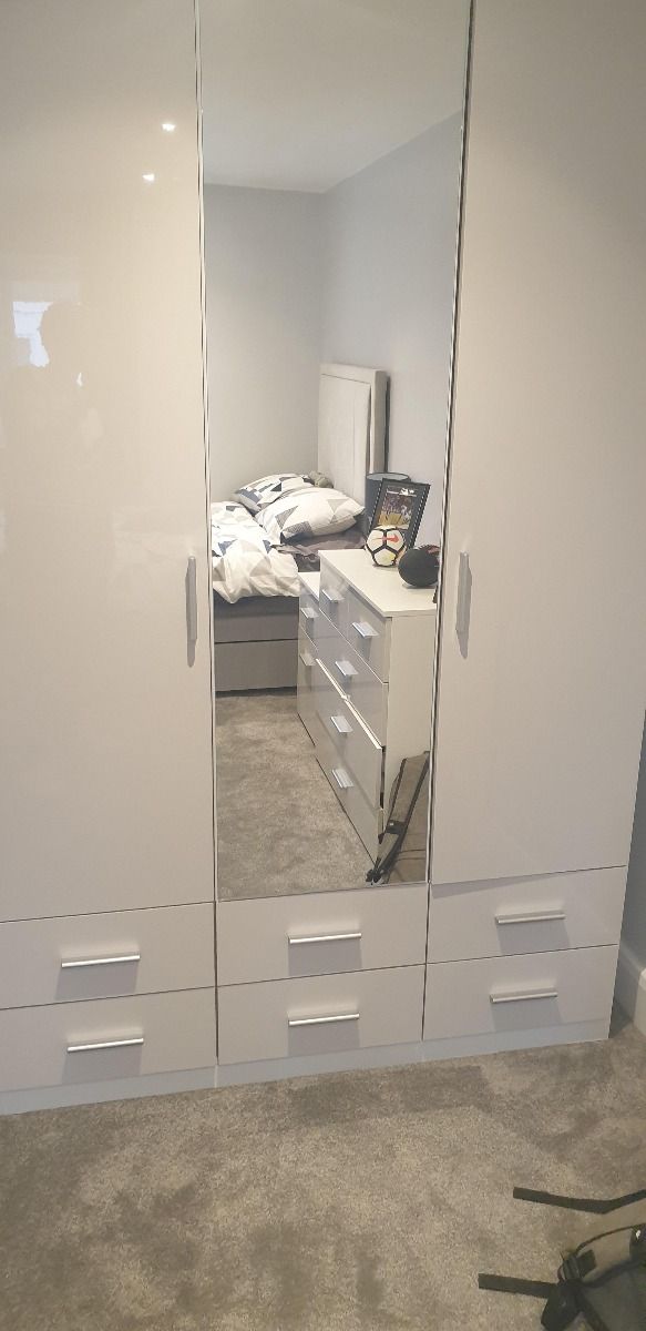 Oakwood Rauch Stuttgart 3-Door Combi Wardrobe