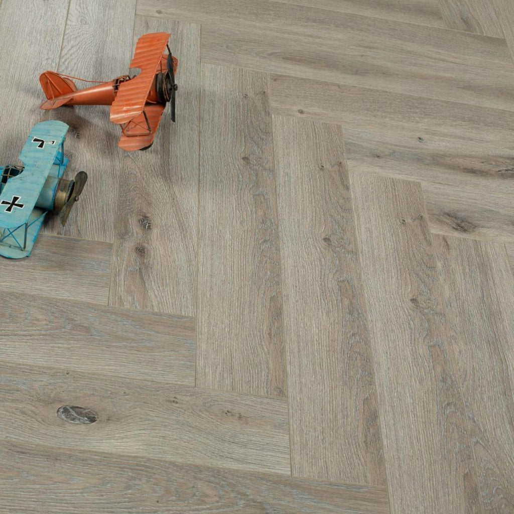 Oakwood Herringbone 12mm Cappuccino Oak Laminate