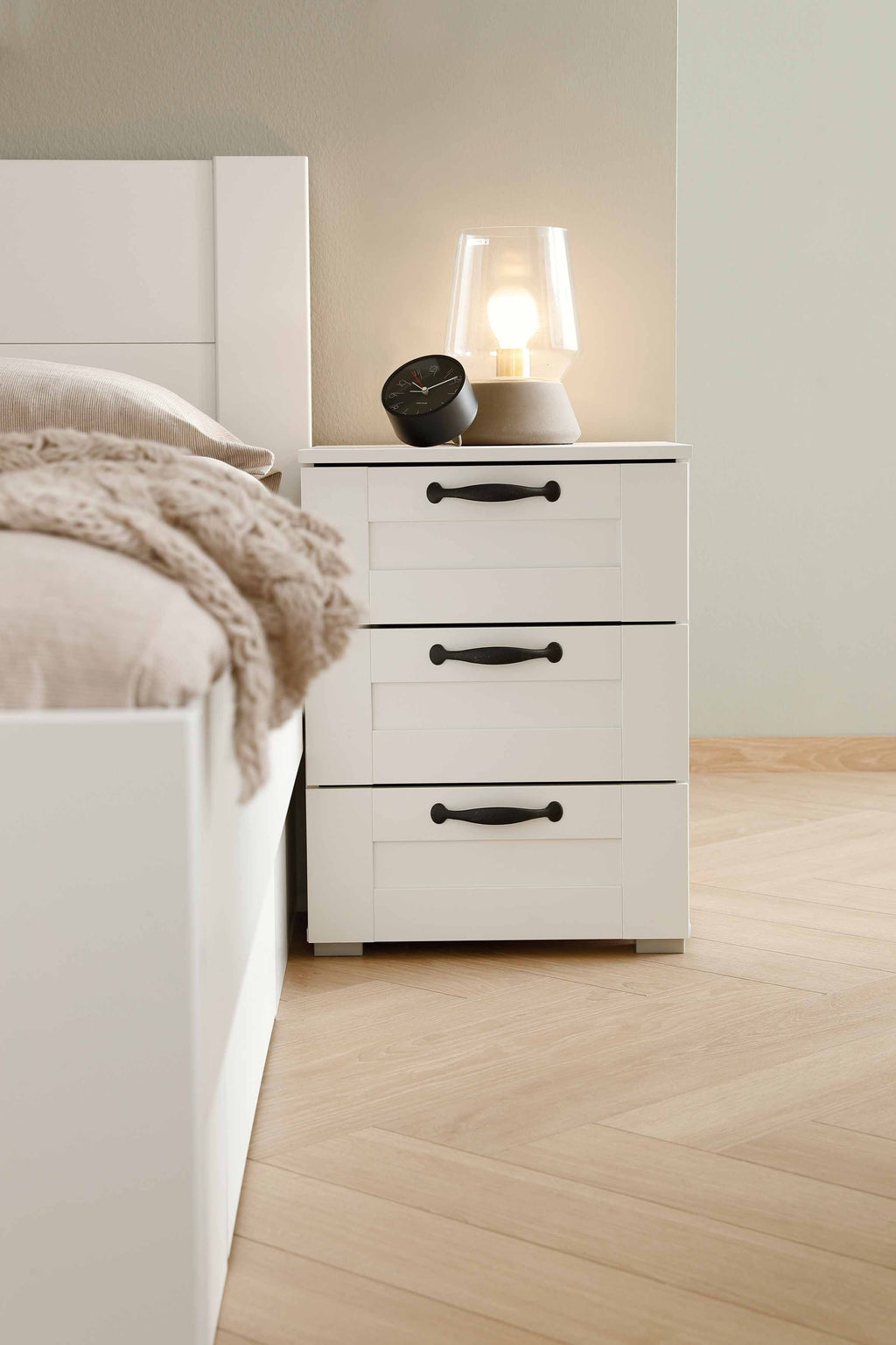 Oakwood Rauch Cottage 5 Door Combi Wardrobe with Mirror