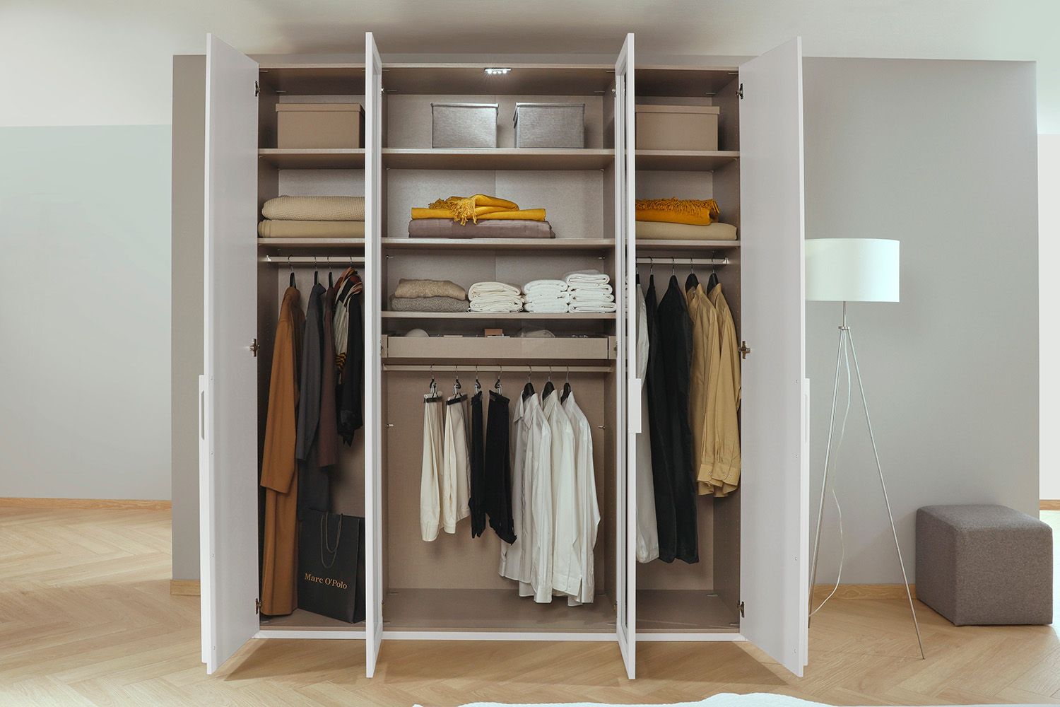 Oakwood Rauch Skat Shine 4 Hinged Door Wardrobe