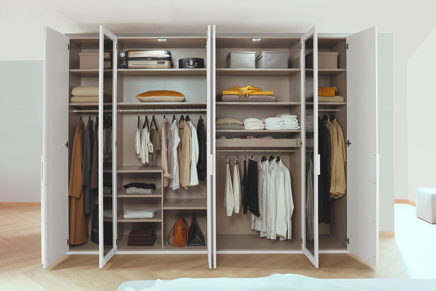 Oakwood Rauch Skat Shine 5 Hinged Door Wardrobe