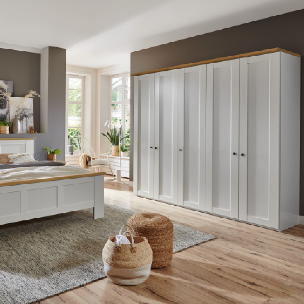 Oakwood Wiemann Linate Hinged Door Wardrobe with Cornice