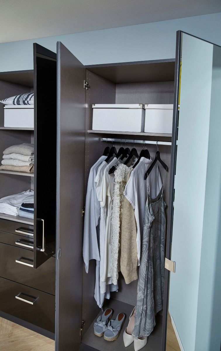 Oakwood Rauch Homburg High Gloss Effect Grey 4 Door Hinged Combi Wardrobe