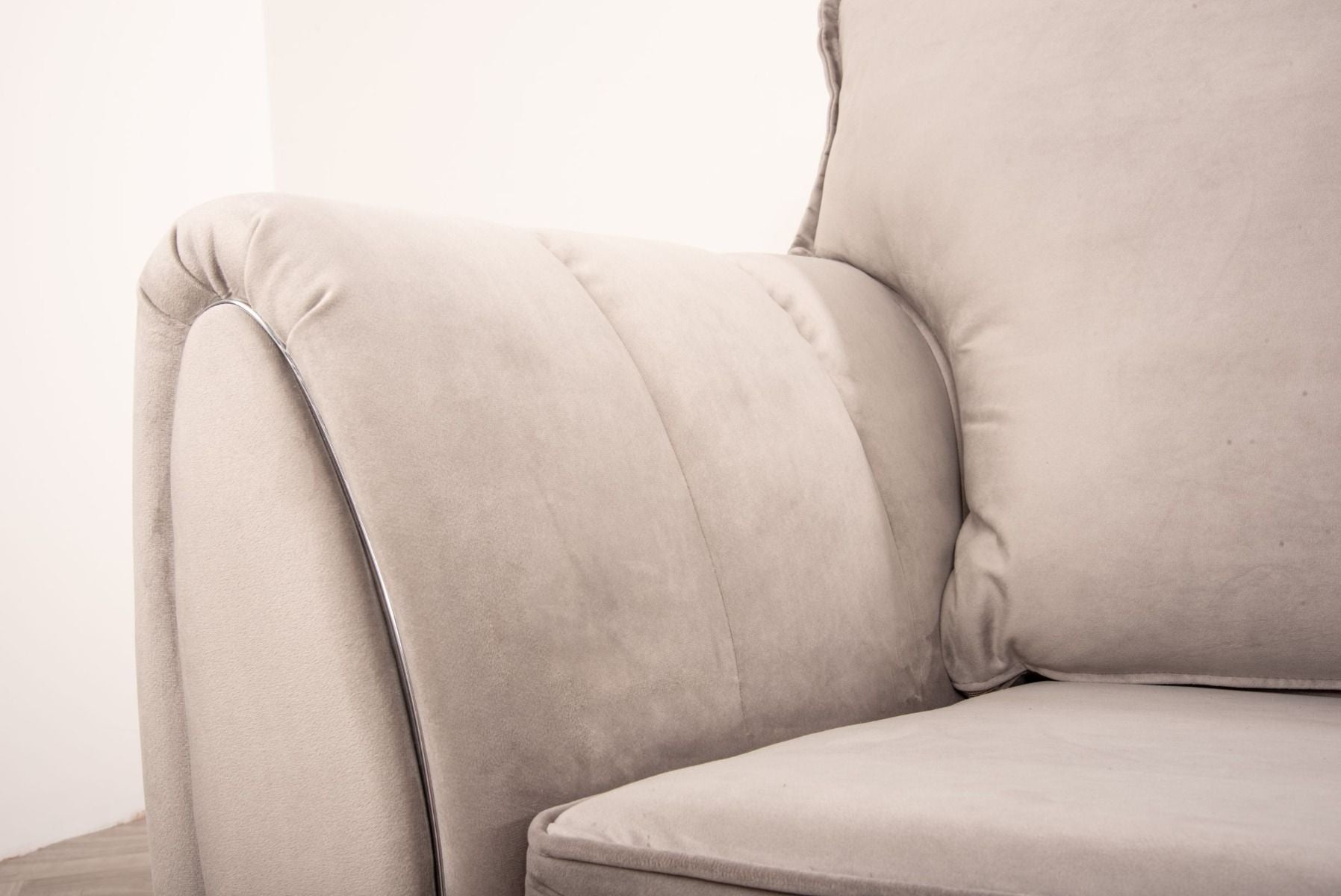 Oakwood Sophia Plush Velvet Fabric 3 Seater Upholstered Sofa