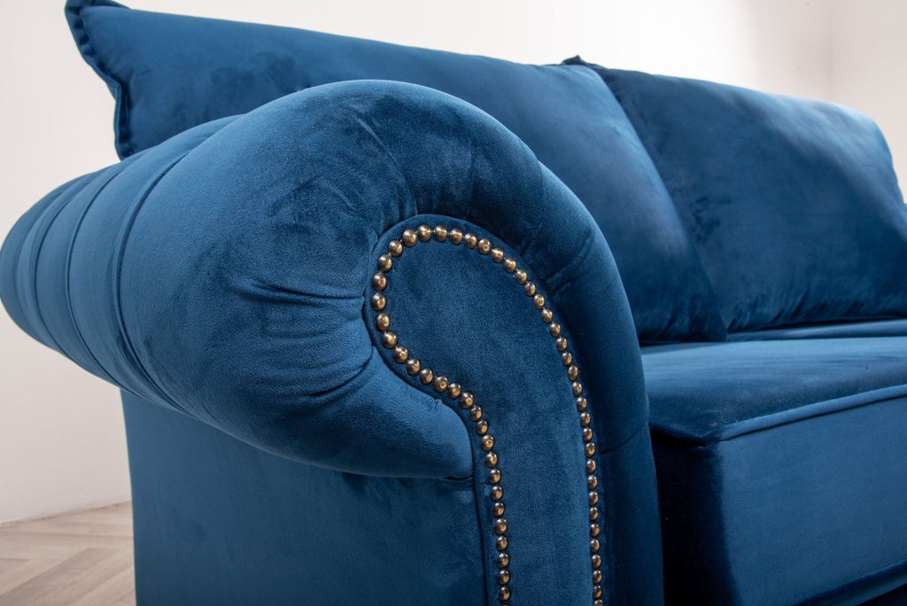 Oakwood Verona Chesterfield 2 Seater Sofa