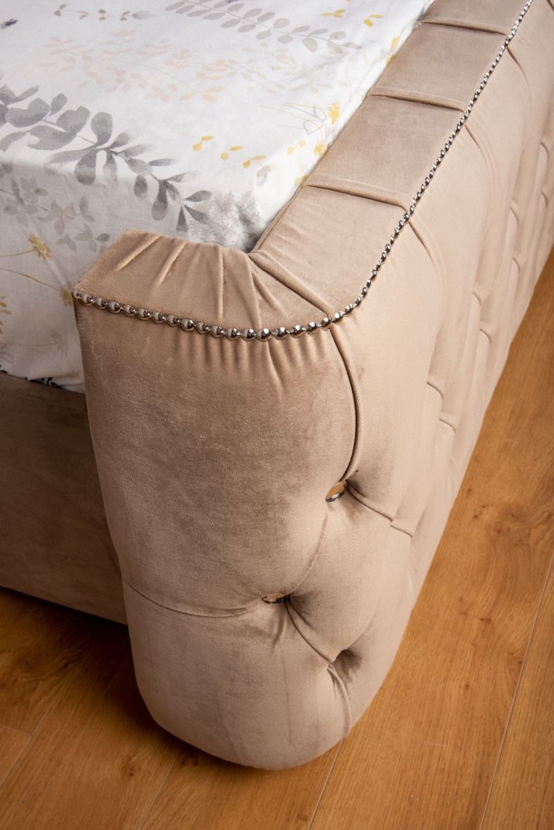 Oakwood Regal Chesterfield Velvet Fabric Upholstered Fabric Bed Frame