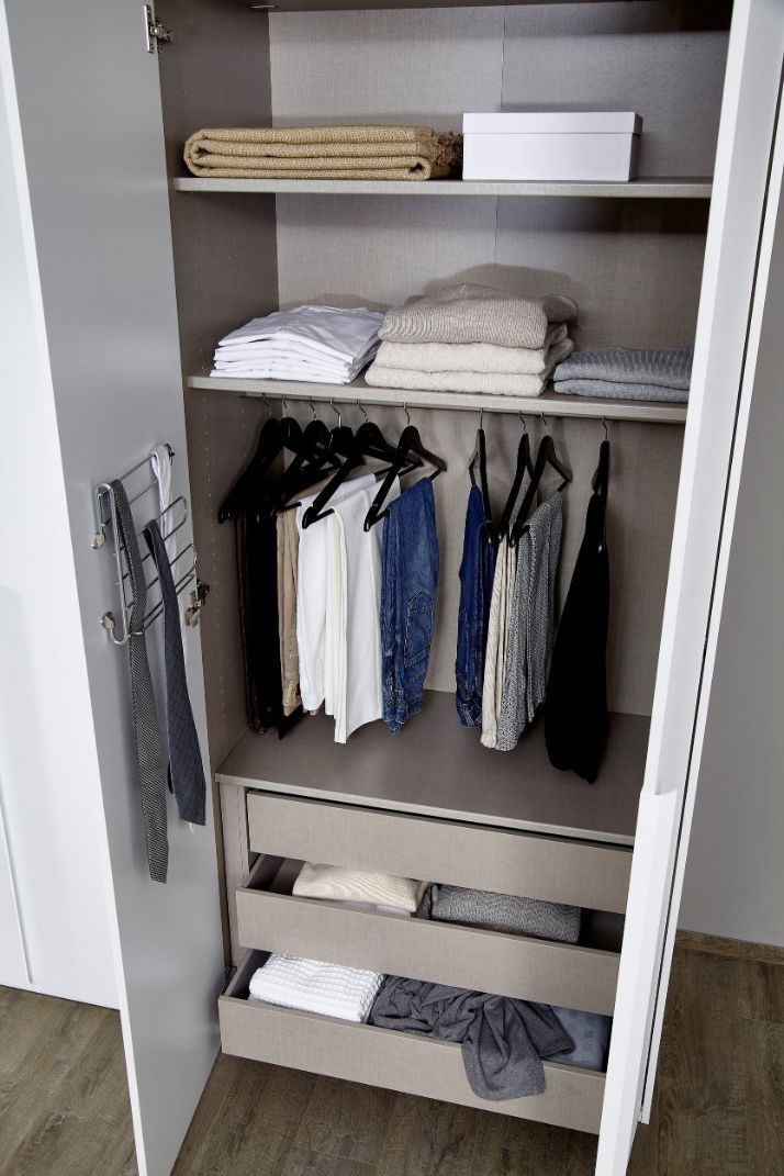 Oakwood Rauch Purisma Silk Grey 5 Door Hinged Wardrobe 251CM