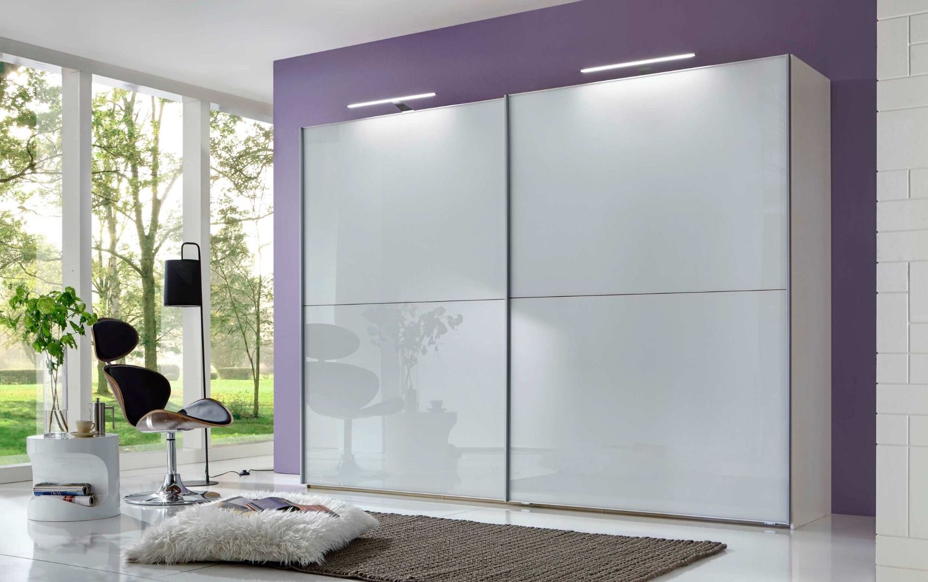 Oakwood Wiemann Berlin White Glass Front Finish Sliding Door Wardrobe