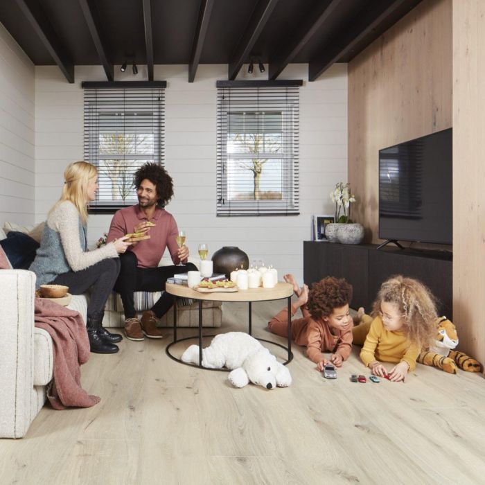 Oakwood Berry Alloc Ocean 8 V4 Laminate Flooring Gyant Light Natural