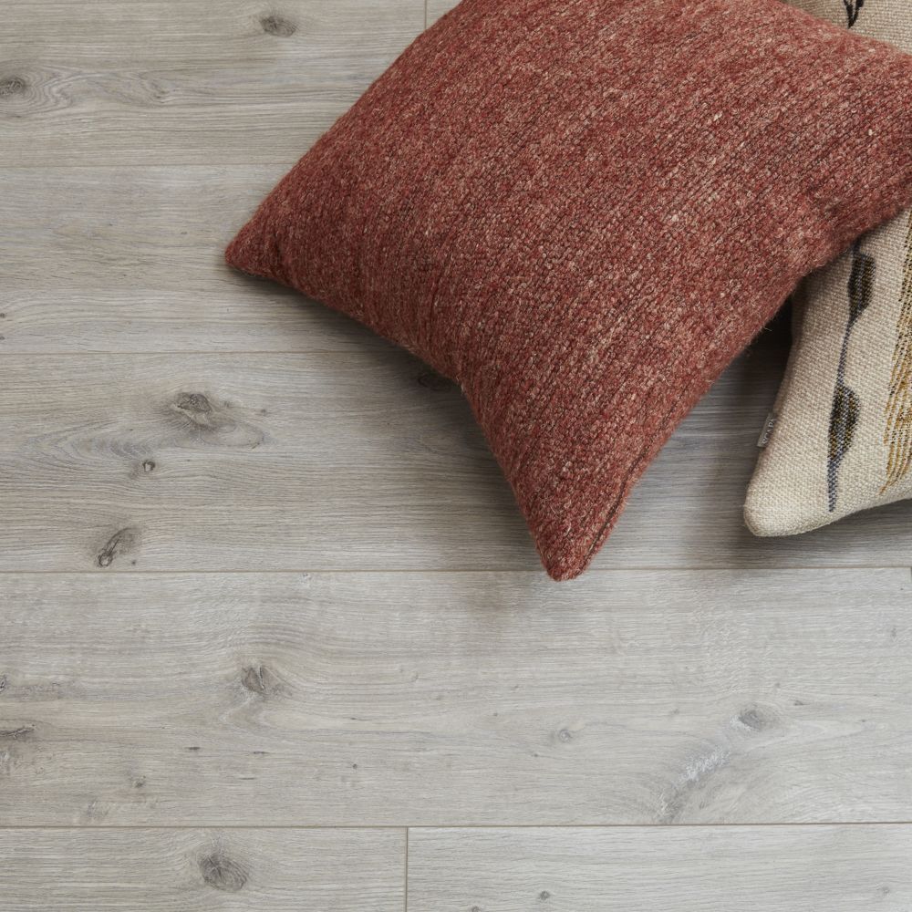 Oakwood Berry Alloc Ocean 8 V4 Laminate Flooring Spirit Light Grey