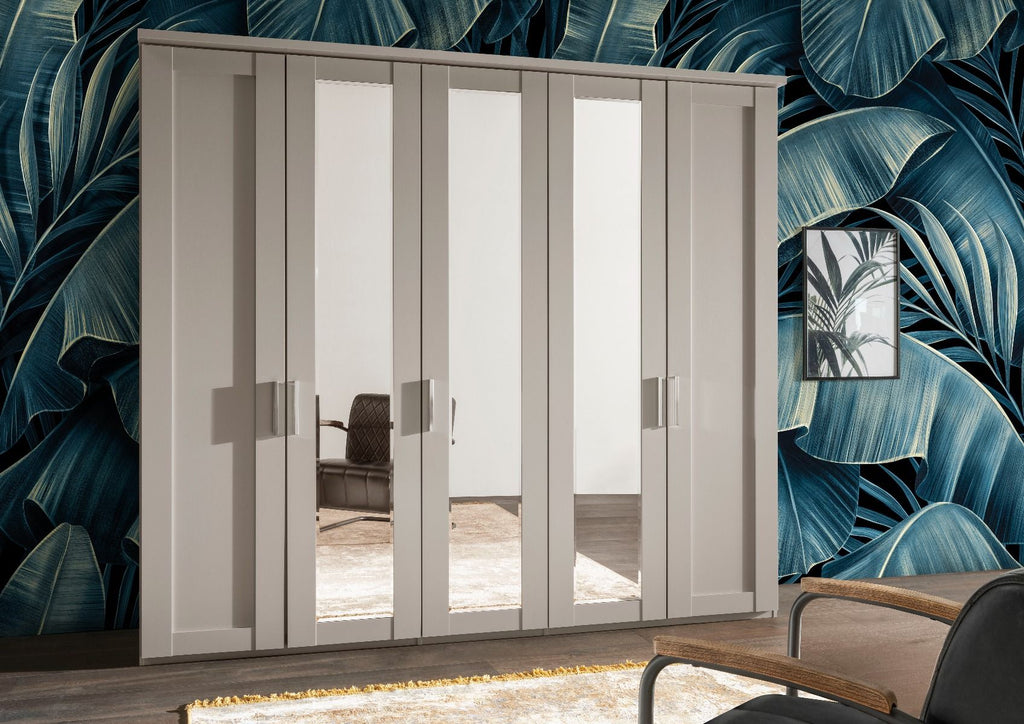 Oakwood Wiemann Cambridge 3 Hinged Door Wardrobe with Mirror