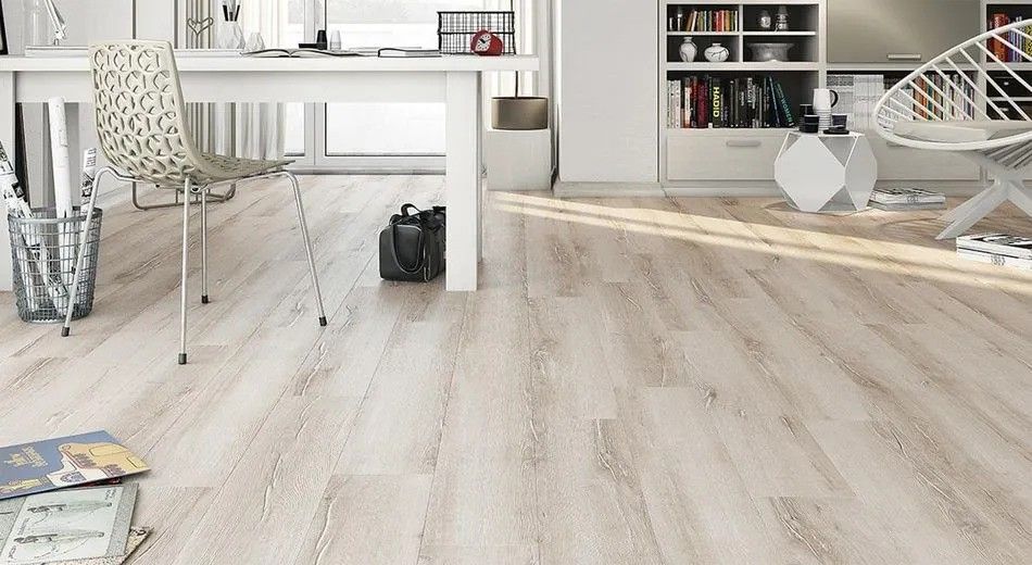 Oakwood AGT Natura Select 8mm Laminate Flooring - Canyon Oak