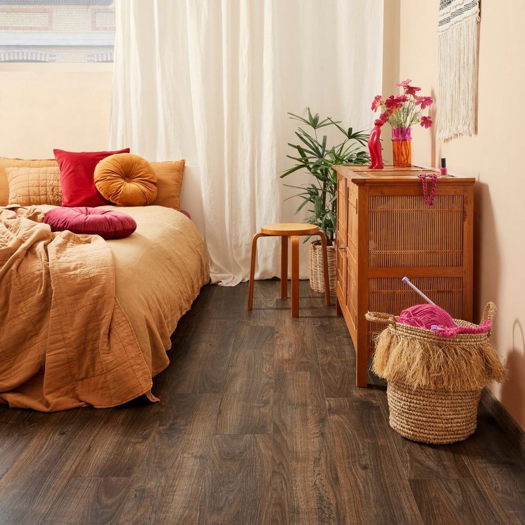 Oakwood Berry Alloc Ocean 8 V4 Laminate Flooring Java Brown