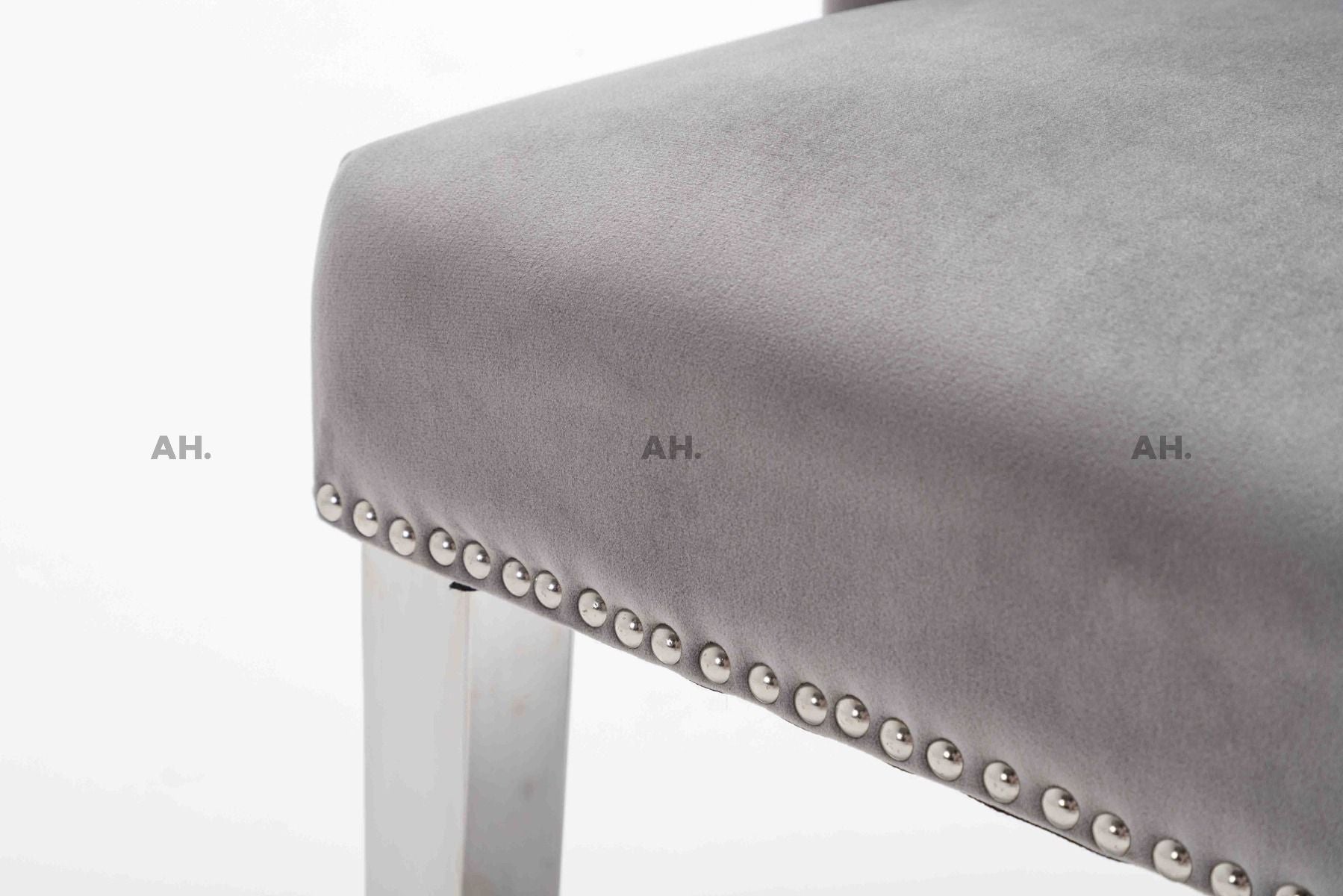 Oakwood Knightsbridge Light Grey Knockerback Plush Velvet Chair