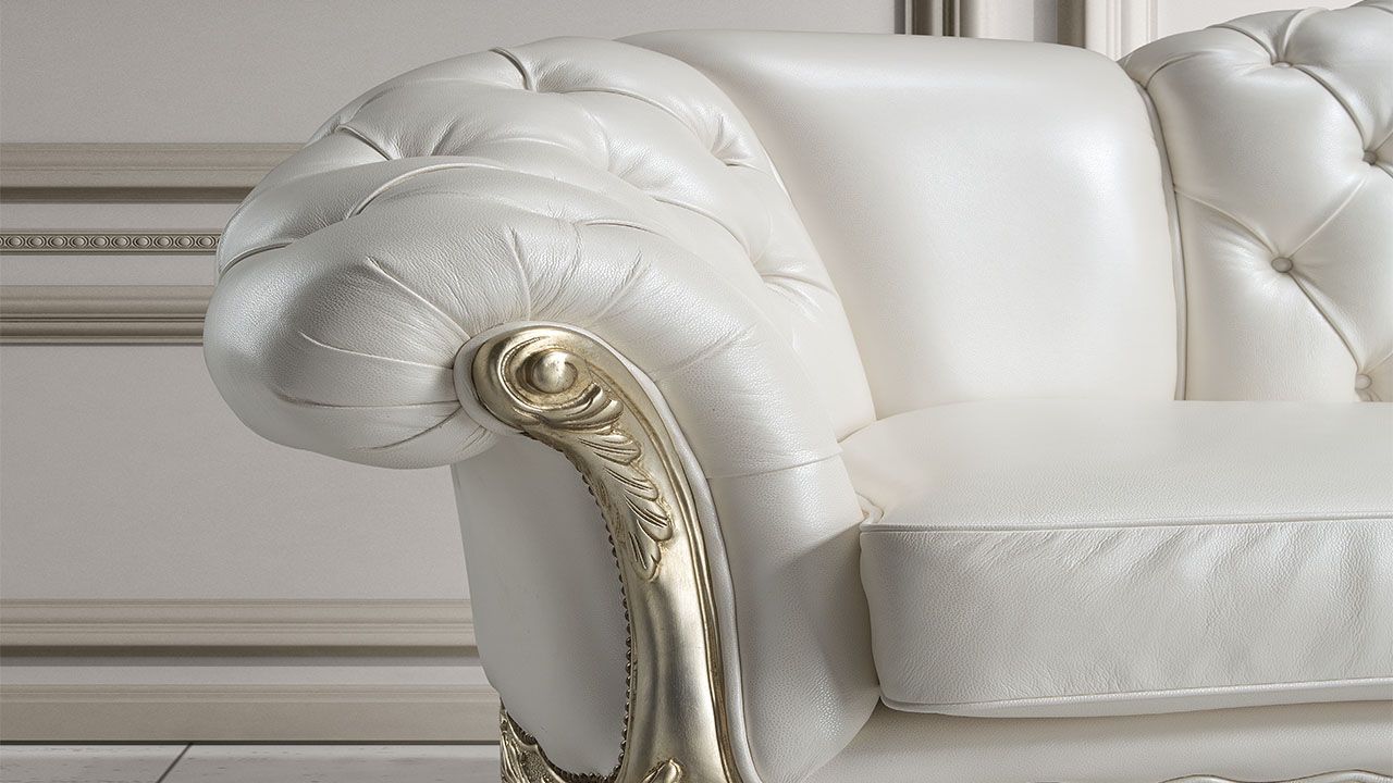 Oakwood Newtrend Concepts  Classic Italian Style Botticelli Premium Quality Leather Sofa