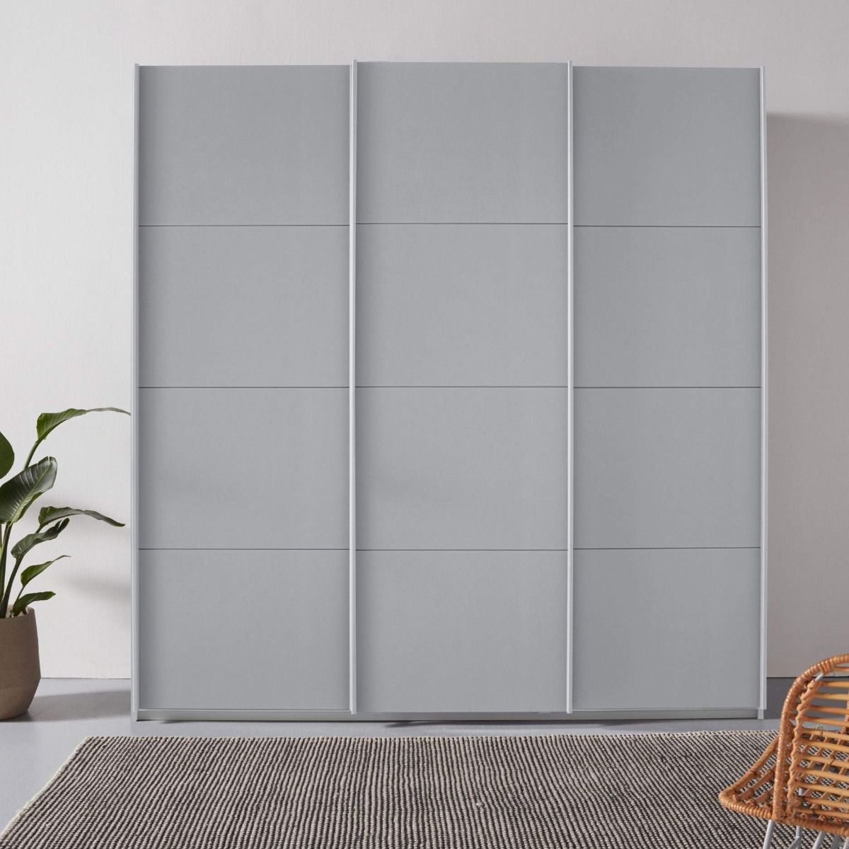 Oakwood Rauch Kulmbach Silk Grey Glass 3 Sliding Door Wardrobe
