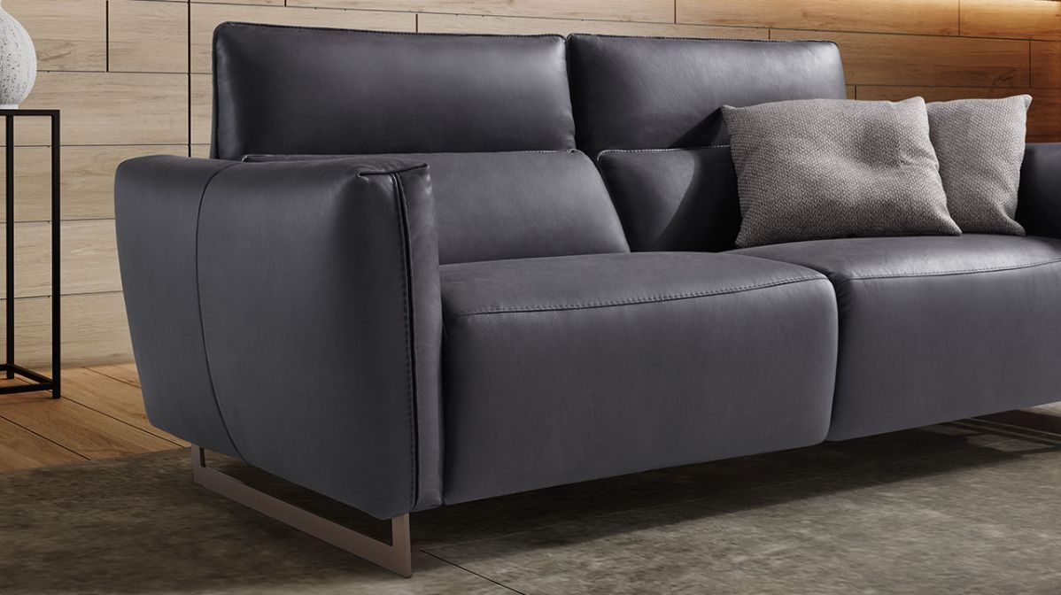 Oakwood Newtrend Concepts Italian Supreme Leather Baccarat 3 Seater Sofa