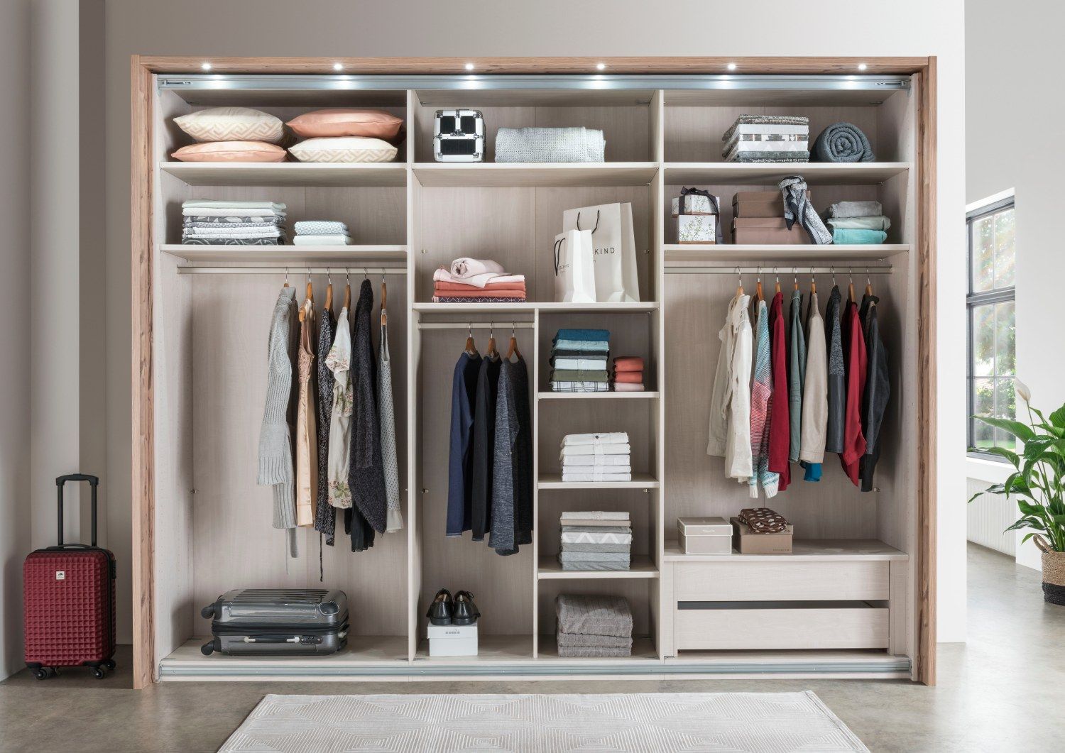 Oakwood Wiemann Miami Plus White 3 Door Sliding Wardrobe with Mirror