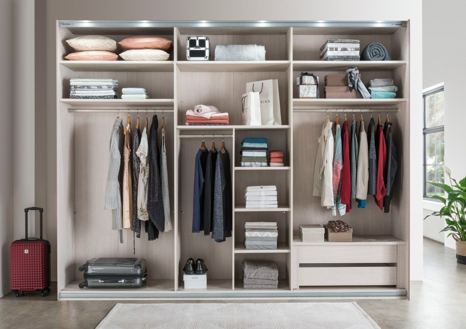 Oakwood Wiemann Miami Plus White 3 Door Sliding Wardrobe with Mirror