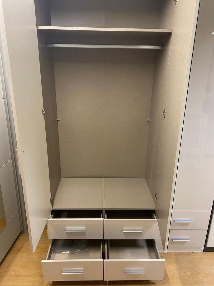 Oakwood Rauch Stuttgart 3-Door Combi Wardrobe