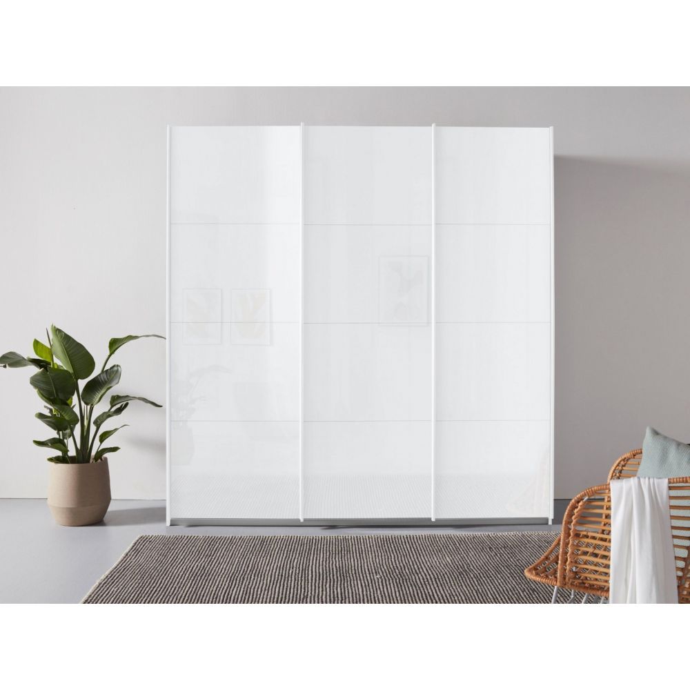 Oakwood Rauch Kulmbach 3 Sliding Doors Wardrobe